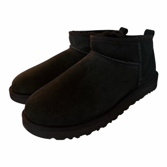 UGG Classic Ultra Mini Black Boots Women’s Size 11 NIB - Picture 3 of 9
